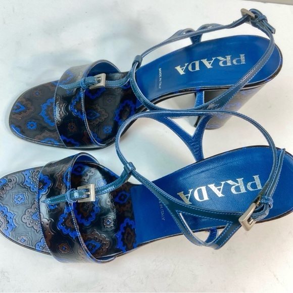 Vintage Prada Blue Floral Chunky Heels - Picture 4 of 12